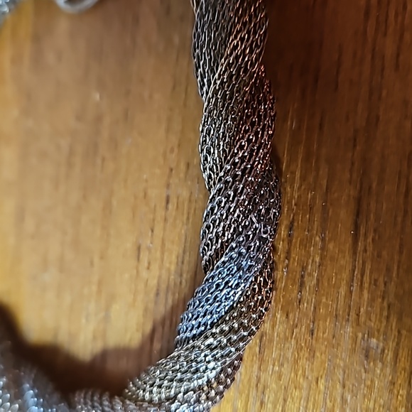 Tri colour twist bracelet - Picture 2 of 3